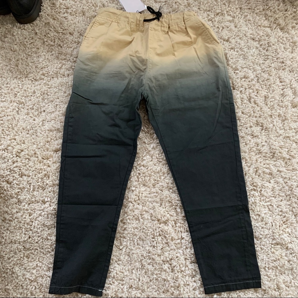 NWT Beige to black ombré loungers